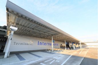 探索关西国际机场的第一航站楼和第二航站楼：免税区