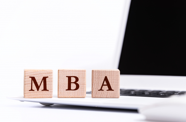 海外MBAランキング！2025年人気MBAスクールの費用と入学条件